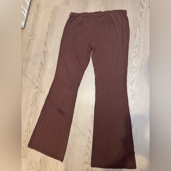 KHY by Kylie Jenner Sleek Soft Stretch Low Rise Chocolate Brown Pant Size 2X - Picture 5 of 7
